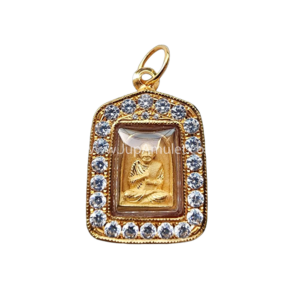 หลวงพ่อโสธร รุ่นอุดมโชค พิมพ์ 2 หน้า (หลวงพ่อโต) ปี 2550 เนื้อทองคำ จากเฮียจุ๊บพระเครื่อง