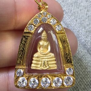 หลวงพ่อโสธร รุ่นอุดมโชค ปี2550 เนื้อทองคำ